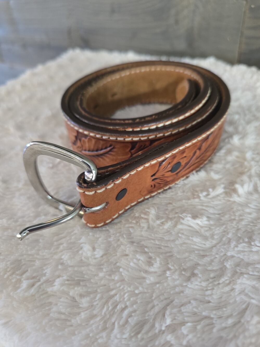 Tony Lama Men's Floral Tooled Belt 38"
